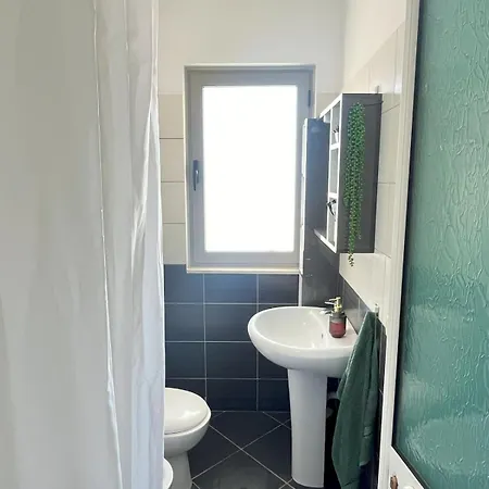 Cozy One Bedroom With Sea View At Shengjin