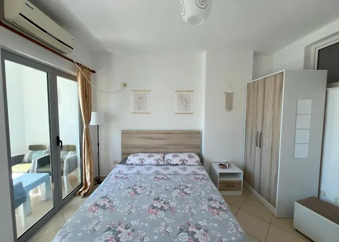 Cozy One Bedroom With Sea View At Апартаменты